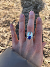 Load image into Gallery viewer, Shield Ring size 7.25
