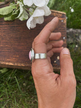 Load image into Gallery viewer, Shadowbox Ring Size 8.75
