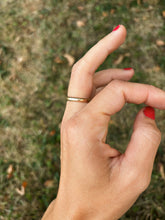 Load image into Gallery viewer, Medium Goldfill Ring Size 6
